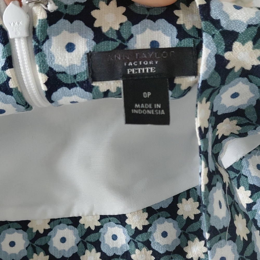 Ann Taylor Floral Midi Dress - Picture 3 of 4
